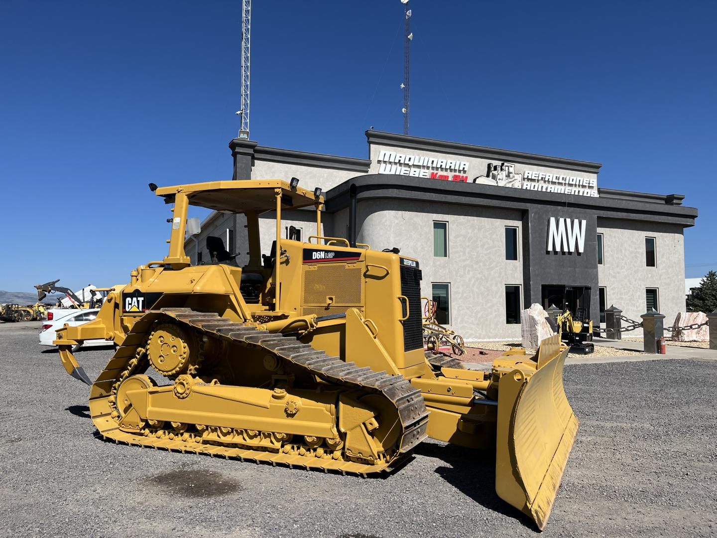 ./imagenes/INVOICE/2019/16239/BULLDOZER D6N (1).JPG